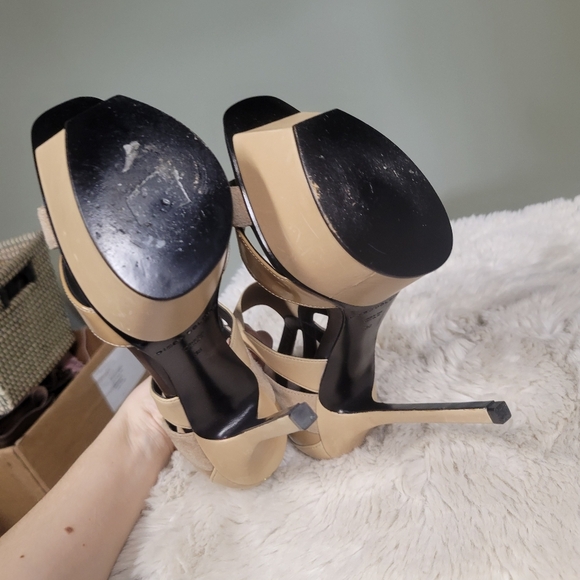 Diego Dolcini Chic Tan Strappy Heels - Picture 9 of 10